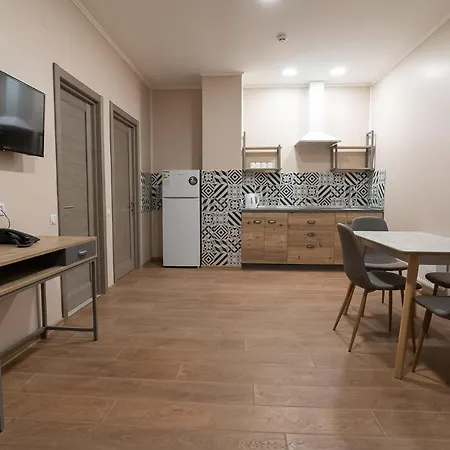 Otel Pivdenniy Lviv