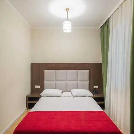 Pivdenniy Hotel *