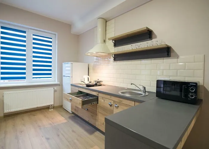 Pivdenniy * Львов