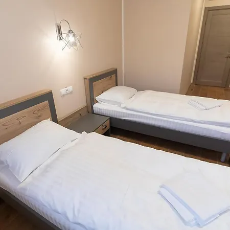 Pivdenniy * Львов