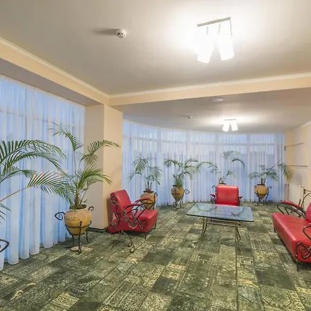 Отель Pivdenniy