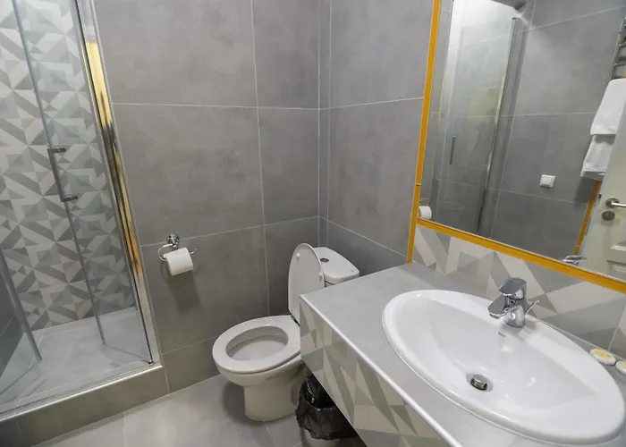 Pivdenniy Hotel Lwów